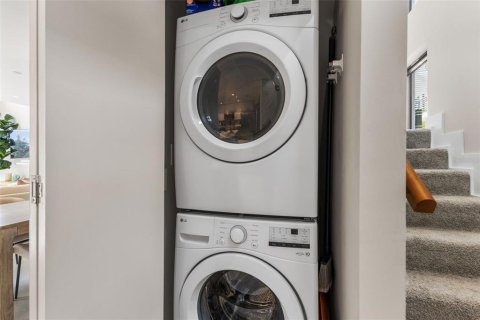 Купить кондоминиум в Сарасота, Флорида 6 комнат, 95.04м2, № 2119991 - фото 25