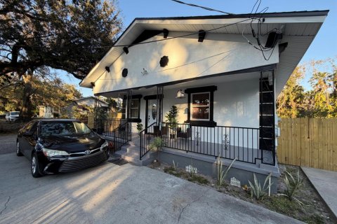 Villa ou maison à Tampa, Floride 4 chambres, 115.2 m2 № 2176934