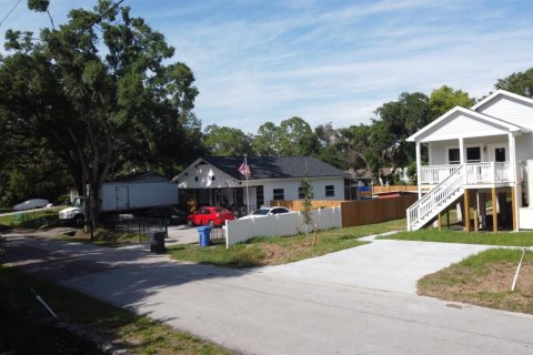 Villa ou maison à vendre à Tampa, Floride: 4 chambres, 115.2 m2 № 2176934 - photo 3