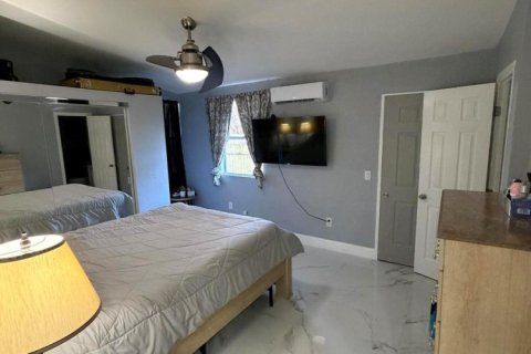 Villa ou maison à vendre à Tampa, Floride: 4 chambres, 115.2 m2 № 2176934 - photo 30