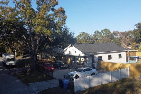 Villa ou maison à vendre à Tampa, Floride: 4 chambres, 115.2 m2 № 2176934 - photo 2