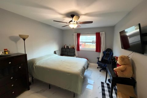 Villa ou maison à vendre à Tampa, Floride: 4 chambres, 115.2 m2 № 2176934 - photo 24