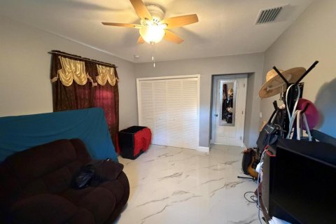 Villa ou maison à vendre à Tampa, Floride: 4 chambres, 115.2 m2 № 2176934 - photo 21