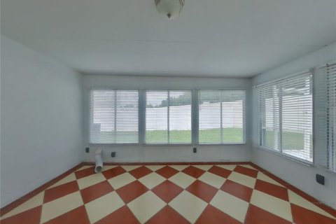 House in Tampa, Florida 4 bedrooms, 187.85 sq.m. № 1910950 - photo 16