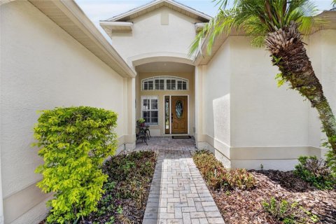 Villa ou maison à vendre à Tampa, Floride: 4 chambres, 210.7 m2 № 2155994 - photo 3