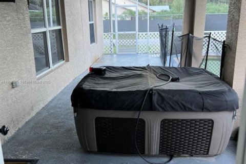 Купить коммерческую недвижимость в Майами, Флорида № 1965468 - фото 4