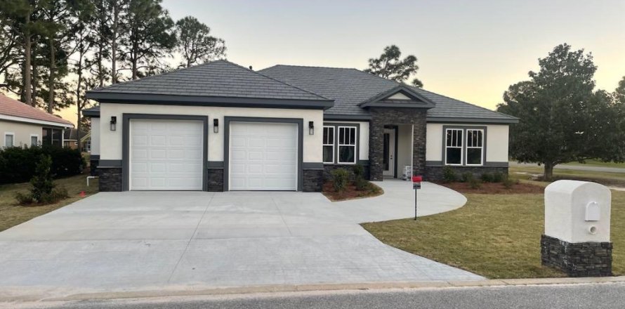 House in Miramar Beach, Florida 5 bedrooms, 279.91 sq.m. № 559807