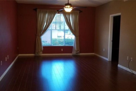 Condominio en alquiler en Orlando, Florida, 2 dormitorios, 107.67 m2 № 2234324 - foto 3