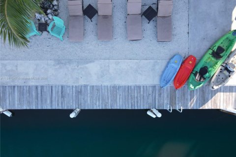 Commercial property in Marathon, Florida 208.47 sq.m. № 1979990 - photo 7