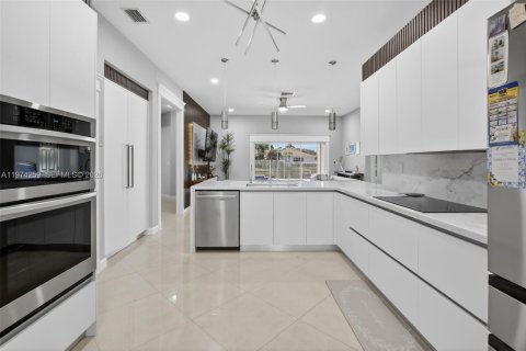 Купить виллу или дом в Уэстон, Флорида 4 спальни, 211.45м2, № 2035895 - фото 12