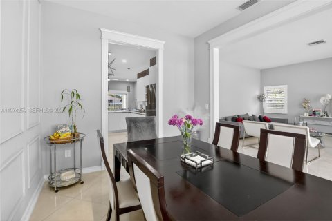 Купить виллу или дом в Уэстон, Флорида 4 спальни, 211.45м2, № 2035895 - фото 17