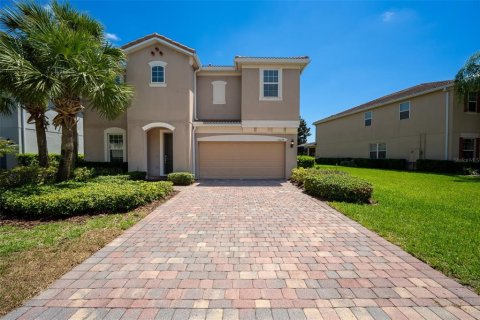 House in Orlando, Florida 5 bedrooms, 374.95 sq.m. № 2134303