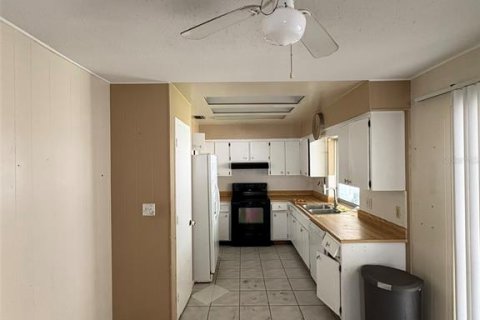 House in Seminole, Florida 4 bedrooms, 161.84 sq.m. № 2427650 - photo 2
