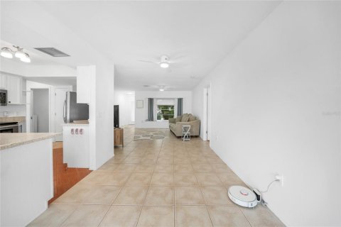 House in Rotonda, Florida 2 bedrooms, 122.35 sq.m. № 1740182 - photo 15