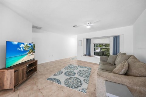 House in Rotonda, Florida 2 bedrooms, 122.35 sq.m. № 1740182 - photo 7