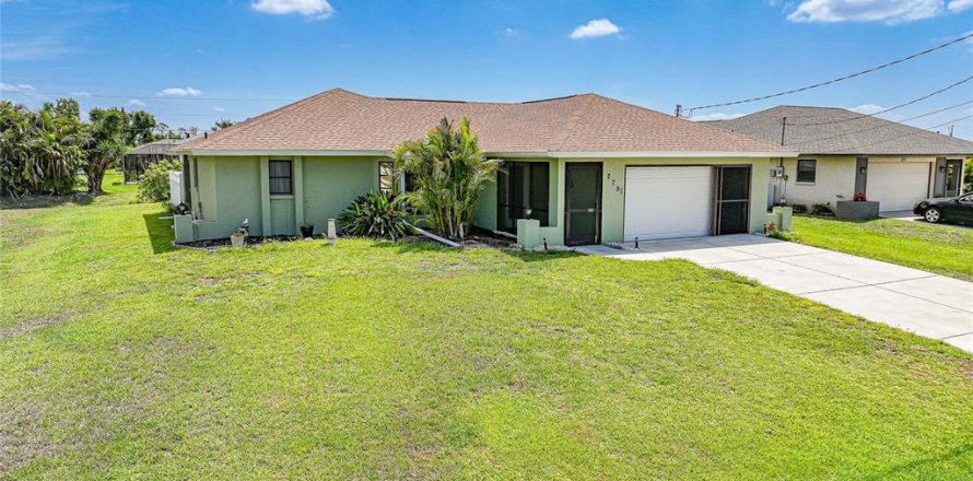 House in Rotonda, Florida 2 bedrooms, 122.35 sq.m. № 1740182
