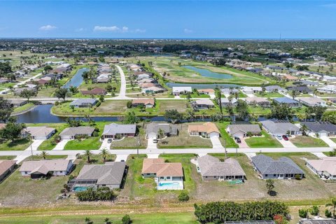 House in Rotonda, Florida 2 bedrooms, 122.35 sq.m. № 1740182 - photo 28