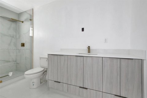 House in Miramar, Florida 5 bedrooms, 242.75 sq.m. № 1716358 - photo 29