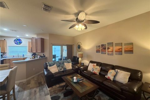 Touwnhouse à vendre à Sarasota, Floride: 3 chambres, 146.32 m2 № 2406546 - photo 6
