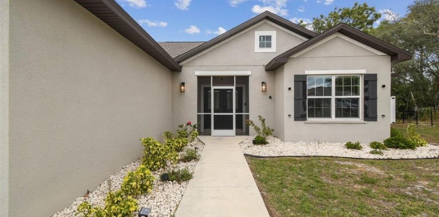House in Spring Hill, Florida 3 bedrooms, 181.9 sq.m. № 1759804
