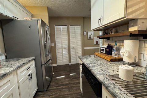 Condo in Bradenton, Florida, 2 bedrooms  № 2093231 - photo 8