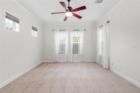 House in Fish Hawk, Florida 4 bedrooms, 376.44 sq.m. № 1907299 - photo 18