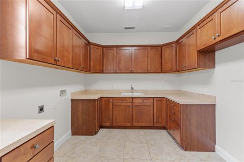 Casa en venta en Fish Hawk, Florida, 4 dormitorios, 376.44 m2 № 1907299 - foto 30