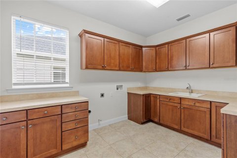 Casa en venta en Fish Hawk, Florida, 4 dormitorios, 376.44 m2 № 1907299 - foto 29