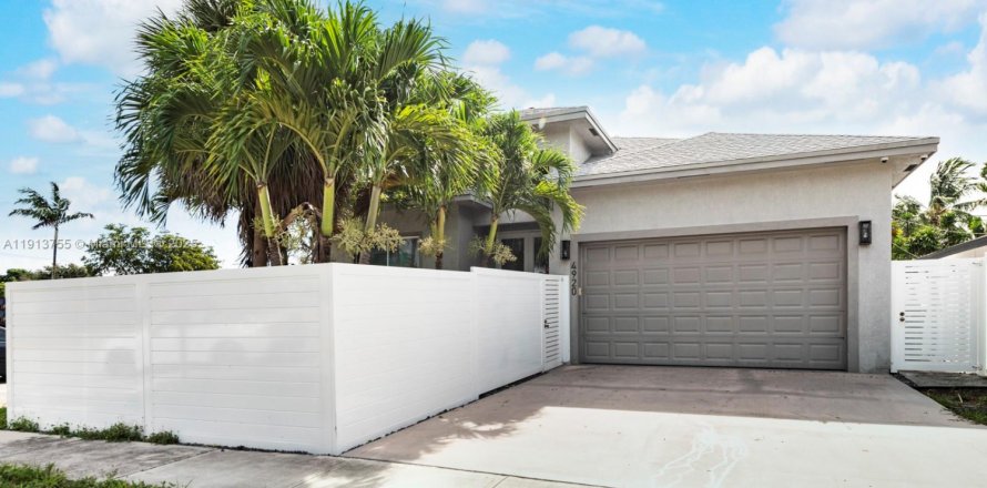 Villa ou maison à Oakland Park, Floride 3 chambres, 194.44 m2 № 1969691