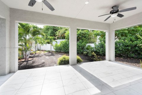 Villa ou maison à louer à Oakland Park, Floride: 3 chambres, 194.44 m2 № 1969691 - photo 12