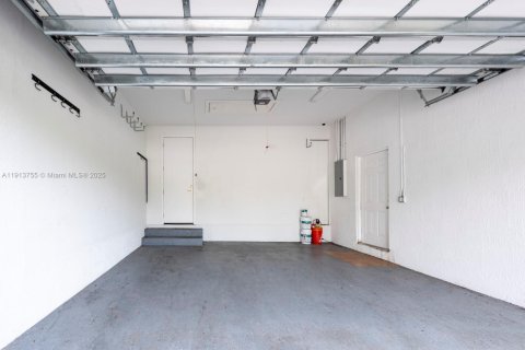 Villa ou maison à louer à Oakland Park, Floride: 3 chambres, 194.44 m2 № 1969691 - photo 29