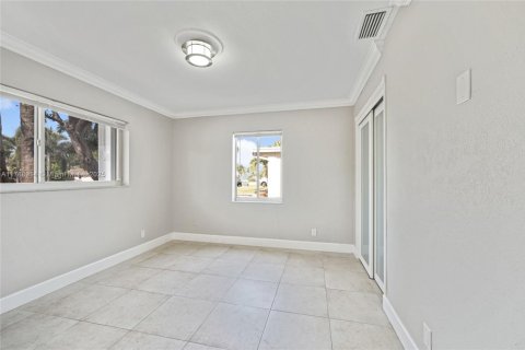 House in Pompano Beach, Florida 3 bedrooms, 171.13 sq.m. № 1730915 - photo 13