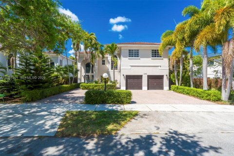 Купить виллу или дом в Майами, Флорида 3 спальни, 177.72м2, № 2052112 - фото 3