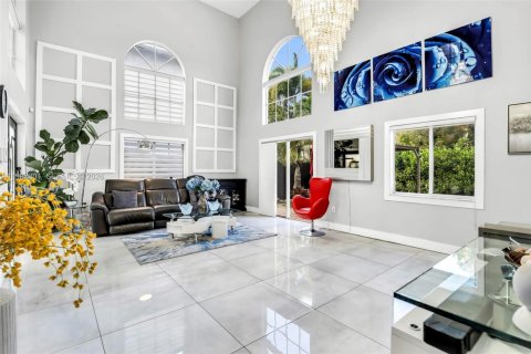 Купить виллу или дом в Майами, Флорида 3 спальни, 177.72м2, № 2052112 - фото 10