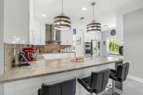 Купить виллу или дом в Майами, Флорида 3 спальни, 177.72м2, № 2052112 - фото 18