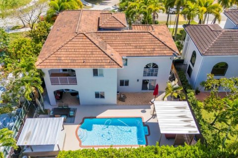 Купить виллу или дом в Майами, Флорида 3 спальни, 177.72м2, № 2052112 - фото 6