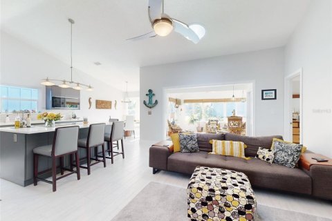 Casa en venta en New Smyrna Beach, Florida, 2 dormitorios, 145.11 m2 № 1509666 - foto 4