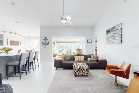 Casa en venta en New Smyrna Beach, Florida, 2 dormitorios, 145.11 m2 № 1509666 - foto 5