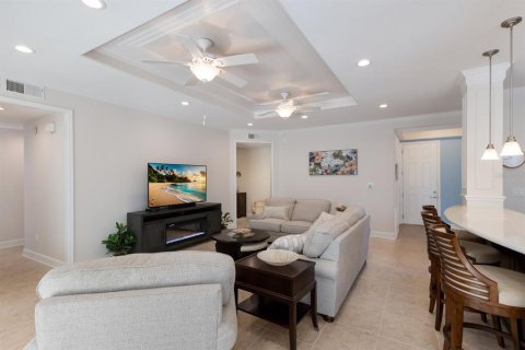 Condo in University Park, Florida, 2 bedrooms  № 1680389 - photo 8