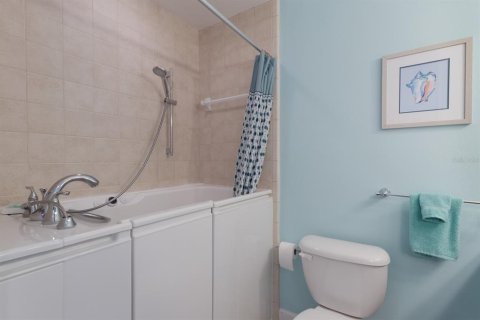 Condo in University Park, Florida, 2 bedrooms  № 1680389 - photo 23