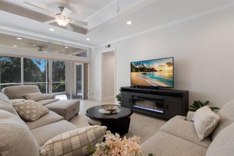 Condo in University Park, Florida, 2 bedrooms  № 1680389 - photo 7