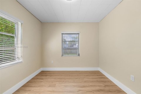 Снять в аренду виллу или дом в Уэст -Майами, Флорида 3 спальни, 148.09м2, № 2050854 - фото 29