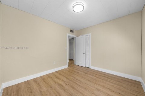 Снять в аренду виллу или дом в Уэст -Майами, Флорида 3 спальни, 148.09м2, № 2050854 - фото 30