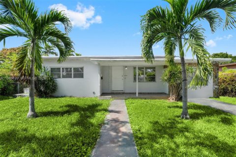 Дом в Уэст -Майами, Флорида 3 спальни, 148.09м2 № 2050854