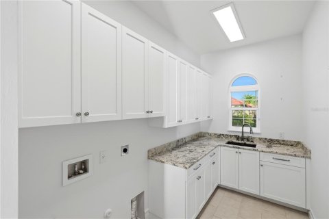 Villa ou maison à vendre à Punta Gorda, Floride: 3 chambres, 408.12 m2 № 2227024 - photo 27