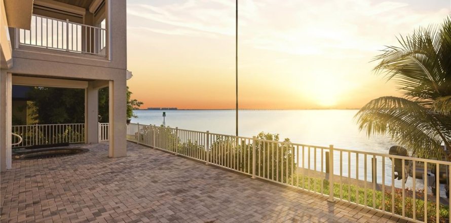 Villa ou maison à Punta Gorda, Floride 3 chambres, 408.12 m2 № 2227024