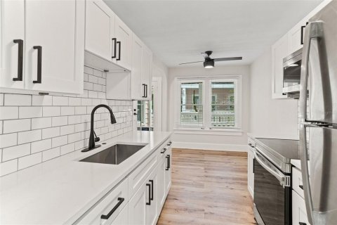 Appartement à louer à Saint Petersburg, Floride: 1 chambre, 60.39 m2 № 2408263 - photo 2