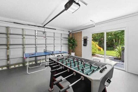 House in West Palm Beach, Florida 3 bedrooms, 189.52 sq.m. № 2401221 - photo 8