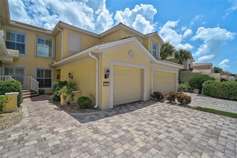 Condo in Sarasota, Florida, 2 bedrooms  № 1887071 - photo 3
