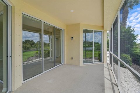 Condo in Sarasota, Florida, 2 bedrooms  № 1887071 - photo 24